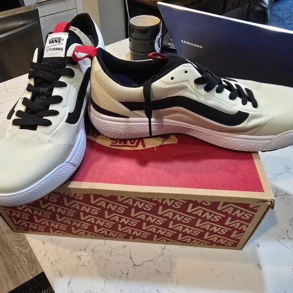 Vans MTE UltraRange EXO Shoe - Bone White/Black Men’s 10 VN0A4U1KBWI NEW - Picture 3 of 9
